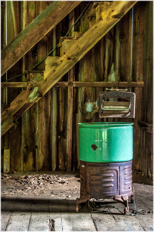 Green wringer washer